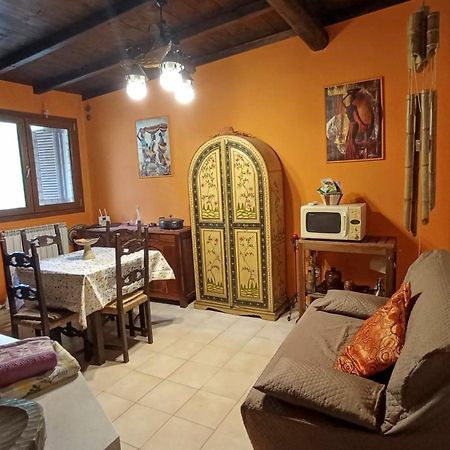 Shanti Ca' Casa Indipendente Con Giardino Lacchiarella Bagian luar foto