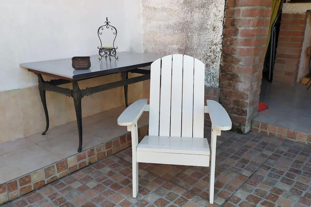 Shanti Ca' Casa Indipendente Con Giardino Lacchiarella Bagian luar foto